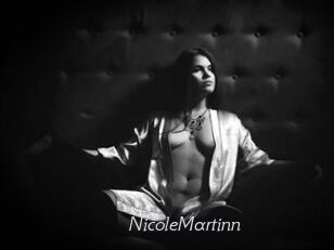 NicoleMartinn Le Scandale
