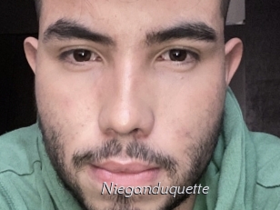 Nieganduquette