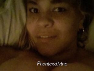 Phoniex_divine Le Scandale