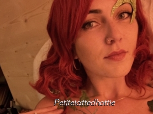 Petitetattedhottie