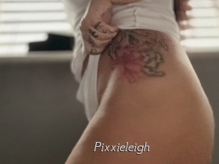 pixxieleigh Le Scandale