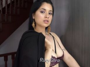 RileyDiva Le Scandale