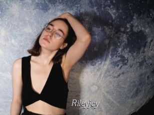 rileyjoy Le Scandale