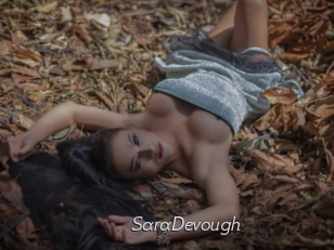 SaraDevough Le Scandale