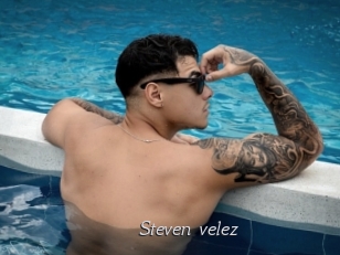 steven_velez Le Scandale