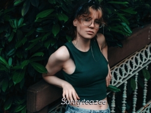 Sunnyteazee