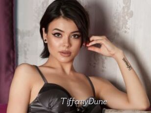 TiffanyDune Le Scandale