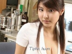 Tipha_huon