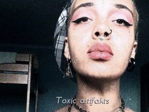 Toxic_artifakts
