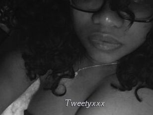 Tweetyxxx Le Scandale