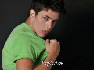 taylorhok Le Scandale