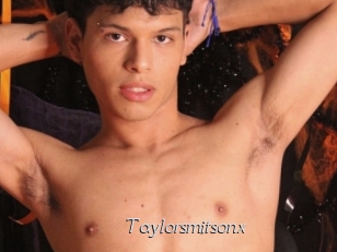 taylorsmitsonx Le Scandale