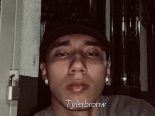 tylerbronw Le Scandale