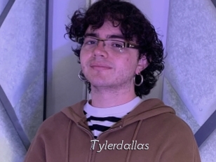 tylerdallas Le Scandale