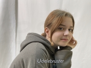 Udelebruster