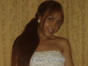 Valery_Downey Le Scandale