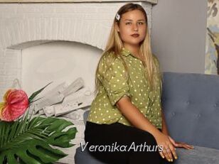 VeronikaArthurs Le Scandale