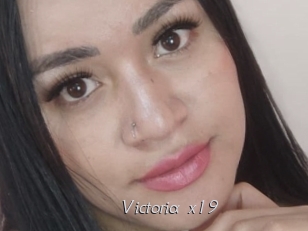 victoria_x19 Le Scandale